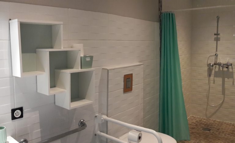 Annexe du moulin salle de douche